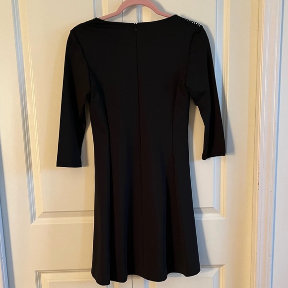 Beautiful brand new dress - Picture 7 of 11